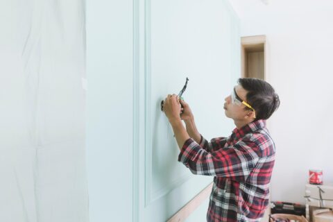 Kaip pasirinkti patikimą televizorių remonto meistrą Kaune: praktinis vadovas su kainų palyginimais ir garantijomis